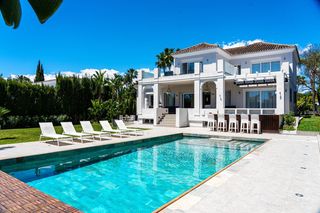 Casa a Nueva Andalucía centro