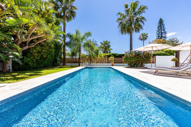 Foto a99c4373-7688-4eb8-b018-ca83f5d4d649. Casa amb aparcament piscina a Los Monteros Marbella