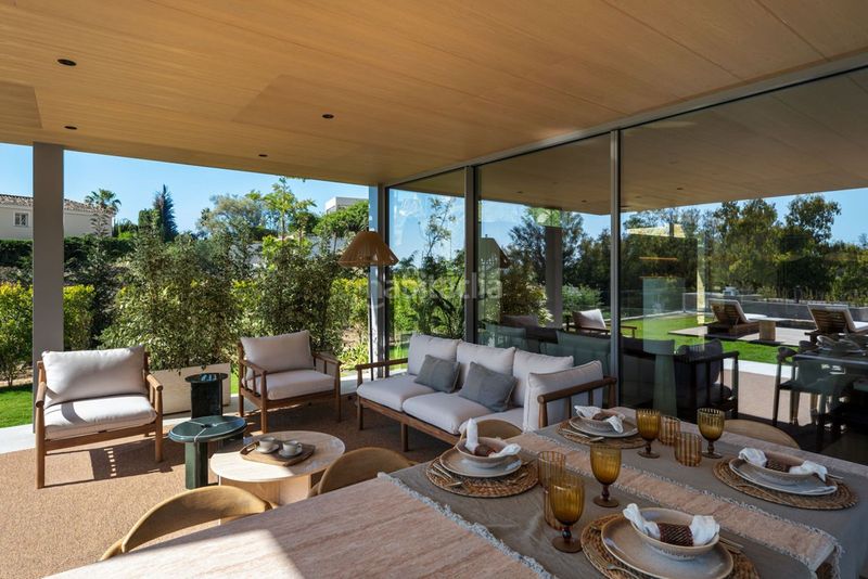 Foto eda3a935-a713-4d09-b12e-3e380b3f3f6a. Casa amb calefacció aparcament piscina a Los Naranjos Marbella