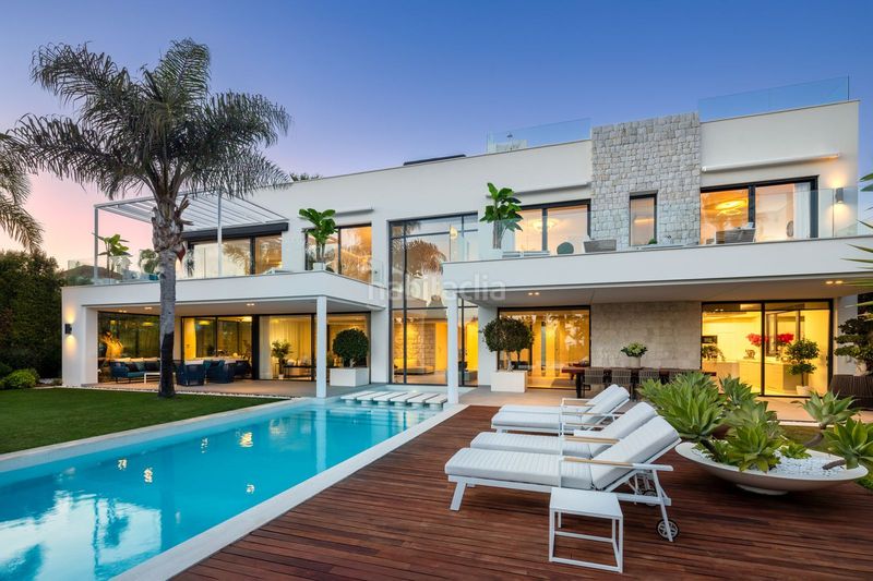 Foto 98d93a37-8d24-4988-9ae7-c2db0d108f9c. Xalet amb aparcament piscina a bahía de Marbella Marbella