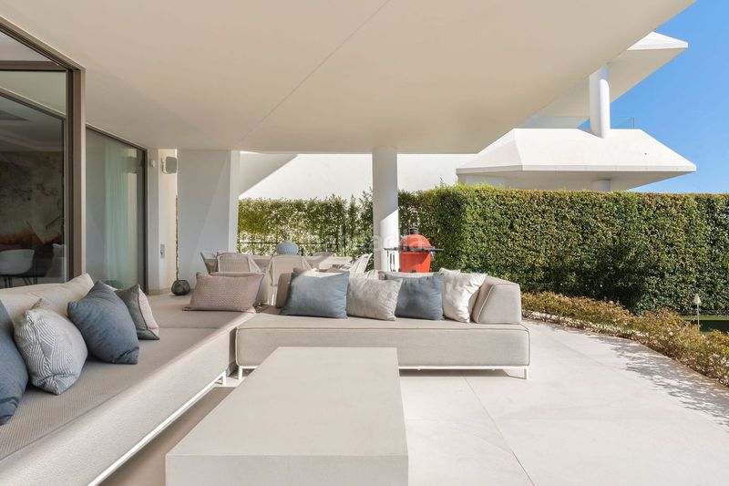 Foto 6a3a2703-a641-4753-b893-9b5dac4307ab. Casa adossada amb aparcament piscina a Puerto Banús Marbella