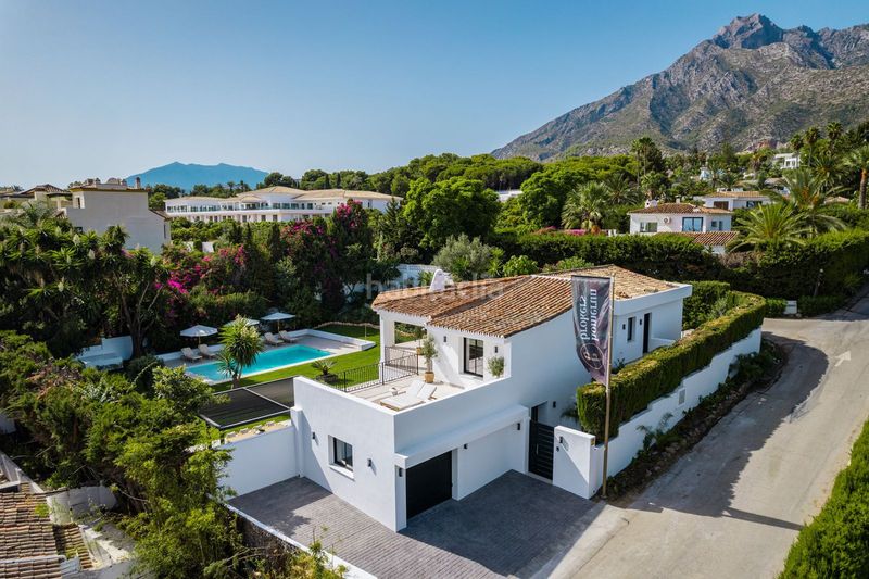 Foto bf3bd17f-41f1-4212-acea-5d40a006f2a9. Xalet amb aparcament piscina a La Carolina - Guadalpín Marbella