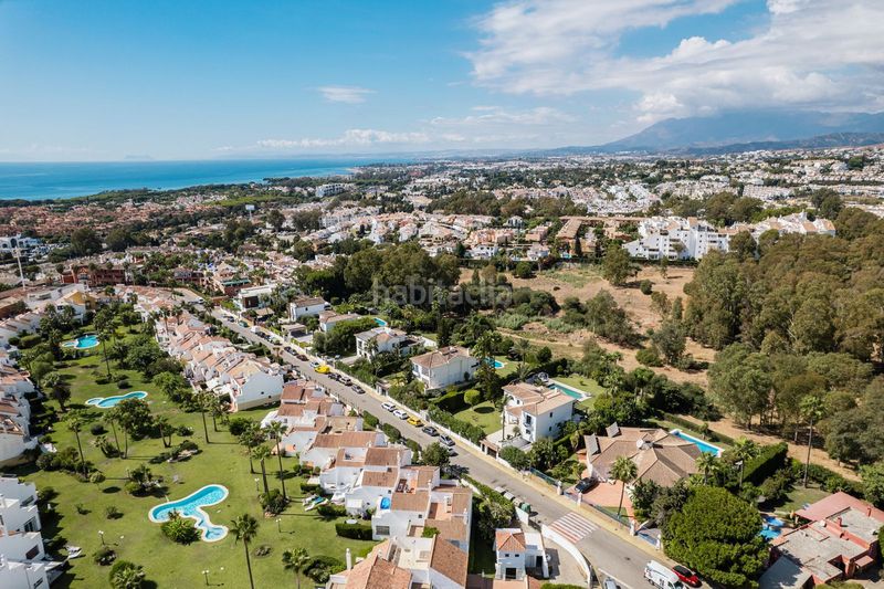 Foto 07fc5532-c763-4034-8b16-624d701f81c4. Xalet amb aparcament piscina a altos de Estepona Estepona