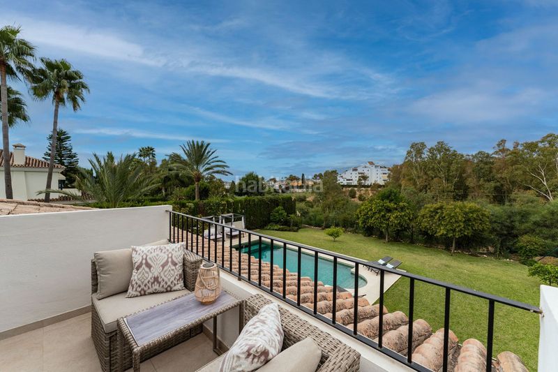 Foto d9faa553-f23a-4ed4-99e4-0e33eb56254b. Xalet amb aparcament piscina a altos de Estepona Estepona