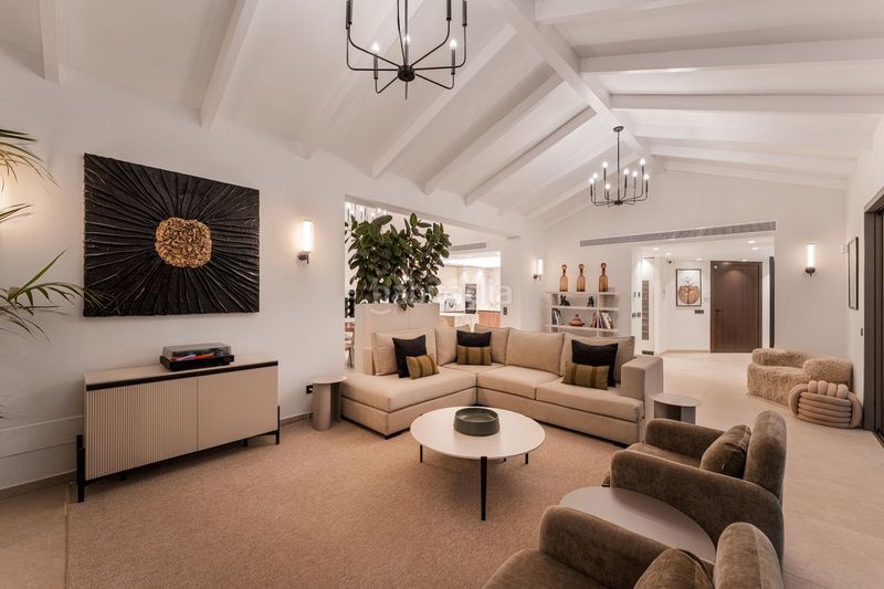 Foto 4abab498-5312-428e-a49d-bfb93eeede9d. Chalet en Los Naranjos Marbella