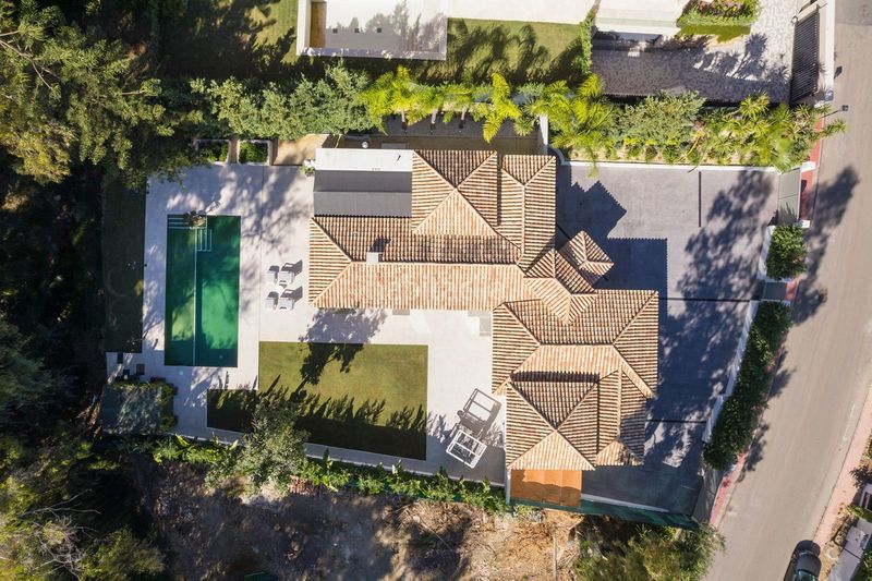 Foto cac93d12-e976-4601-a9fc-a2408bee7482. Chalet en Los Naranjos Marbella