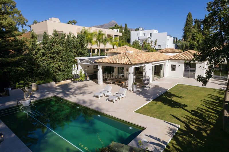 Foto f36b153a-cf0a-45e1-964a-956f0a2dc720. Chalet en Los Naranjos Marbella