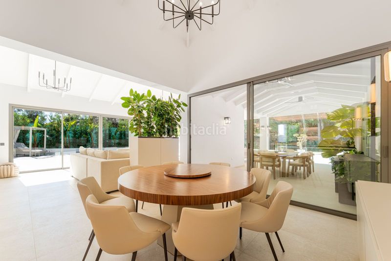 Foto 5521cd19-258f-418c-a463-c678e7c39def. Xalet amb aparcament piscina a Los Naranjos Marbella