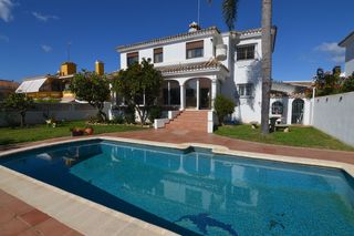 Xalet en San Pedro de Alc�ntara Pueblo