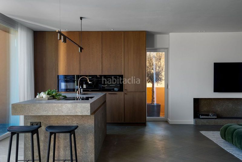 Foto 0aac6440-3155-46b3-8eb7-185d8288d031. Dúplex amb aparcament piscina a Los Naranjos Marbella