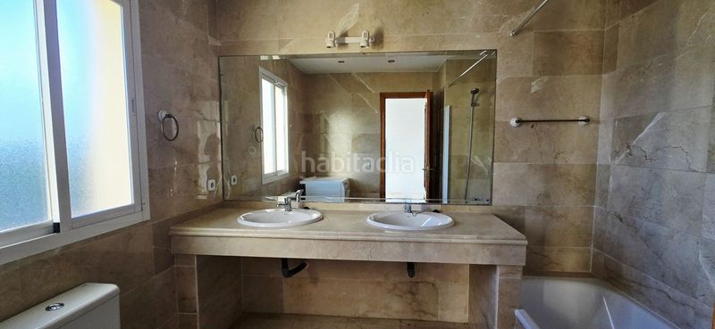 Foto 598a20e8-2997-4264-b631-51e58bc86800. Àtic amb aparcament piscina a Aloha Marbella