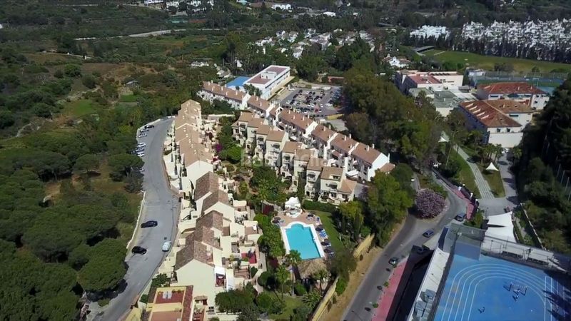 Foto 5f6ad9f9-0213-4bac-b779-b5432c54ea24. Àtic amb aparcament piscina a Aloha Marbella