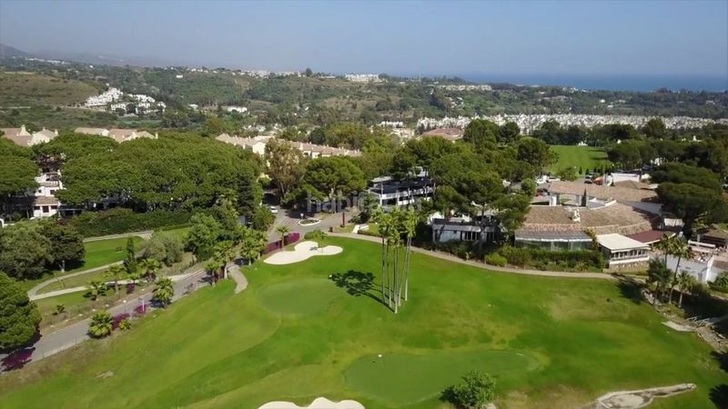 Foto 66bba610-aa3f-45ec-8c9e-50ba5380e501. Àtic amb aparcament piscina a Aloha Marbella