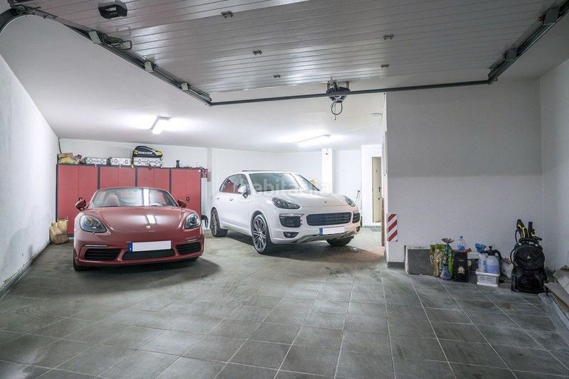 Foto 595a5921-fd95-450a-a3bb-56f56943f1ae. Casa adossada amb aparcament piscina a Las Lomas de Río Verde Marbella