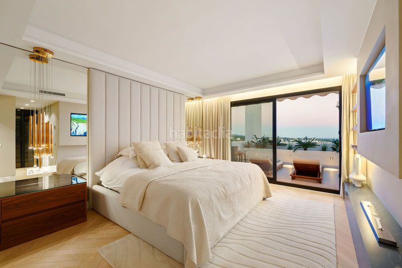 Foto 36a4b948-591d-4b61-a7f0-407d93494105. Àtic amb aparcament piscina a Los Naranjos Marbella