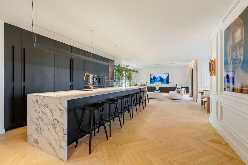 Foto 4808cab5-bde5-4429-b240-9ce2d8c8ec23. Àtic amb aparcament piscina a Los Naranjos Marbella