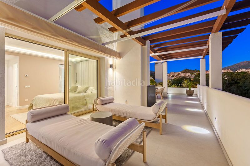 Foto c9bc85ee-bcb6-4928-9a5f-228231e64744. Àtic amb aparcament piscina a Los Naranjos Marbella