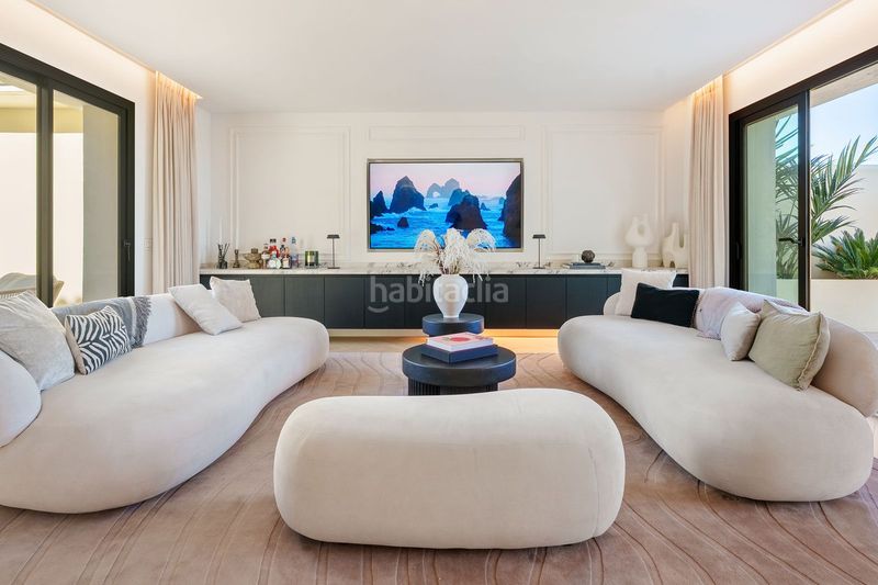 Foto e1a8cf76-d859-4c95-9474-147f8f8fd4d0. Àtic amb aparcament piscina a Los Naranjos Marbella