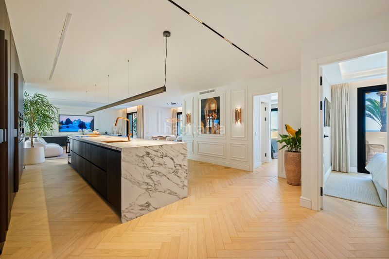 Foto f329df53-186a-46e2-b7b6-dd278bda7372. Àtic amb aparcament piscina a Los Naranjos Marbella