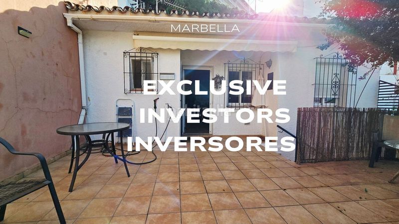 Foto 30a67c07-5d75-4b7c-b9d6-ae1212d160a0. Casa adossada amb aparcament a Las Brisas Marbella