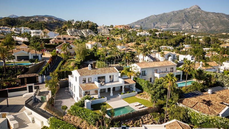 Foto e5ec20f1-93e8-422f-b887-582153b64348. Xalet amb aparcament piscina a Las Brisas Marbella