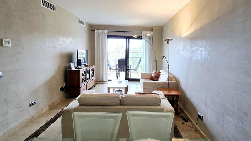 Foto b8ab869e-9f6b-4ad3-af5c-38d4151d61b3. Apartament amb aparcament piscina a Puerto de la Duquesa Manilva
