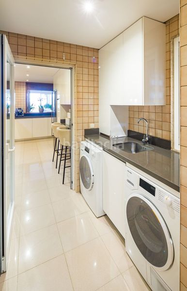 Foto 15191a9e-5815-4426-8ebc-894cabed3aea. Planta baixa amb aparcament piscina a Las Brisas Marbella