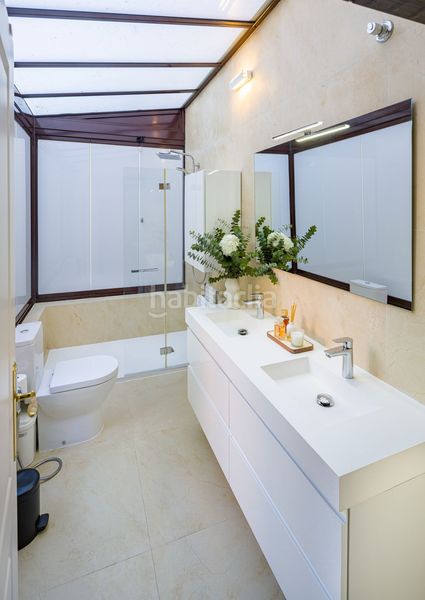 Foto 39178764-323c-46d1-b00d-51a0a216b23a. Planta baixa amb aparcament piscina a Las Brisas Marbella