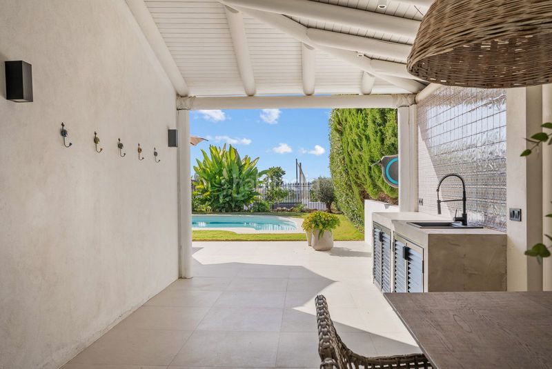 Foto 50d541ae-11e6-4ea6-9110-35e190d00ec9. Xalet amb aparcament piscina a Aloha Marbella