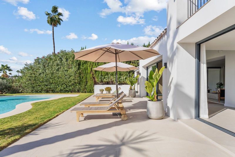 Foto ccef6070-e06b-40ff-a66b-c8e32f9cf25a. Xalet amb aparcament piscina a Aloha Marbella