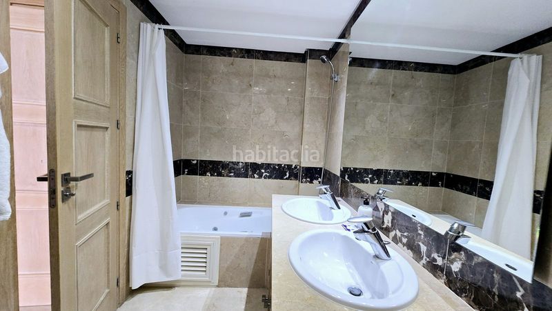 Foto 8f8effba-ed54-47cb-9562-147cd217dcf4. Apartamento en Puerto de la Duquesa Manilva