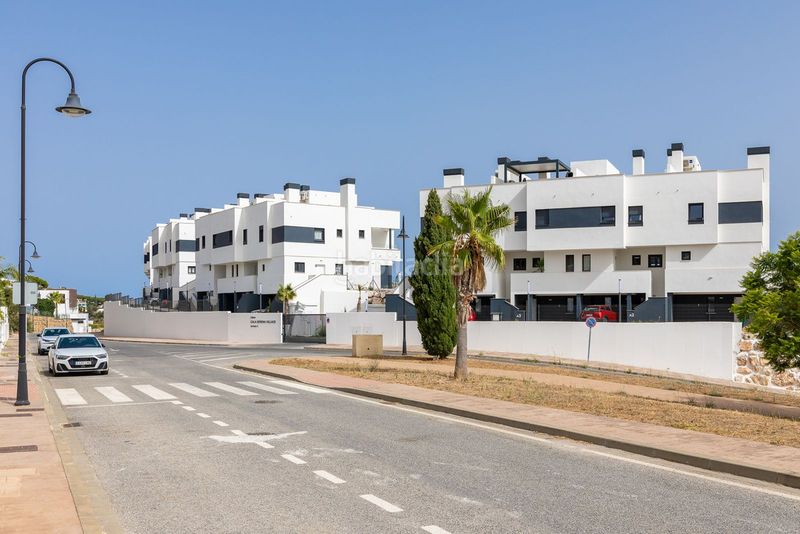 Foto f42d8ec2-afa4-4376-9b25-ae4d3526a8e0. Casa adossada amb aparcament piscina a la cala Mijas Mijas