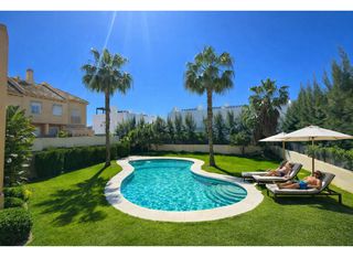 Semi detached house en Calahonda