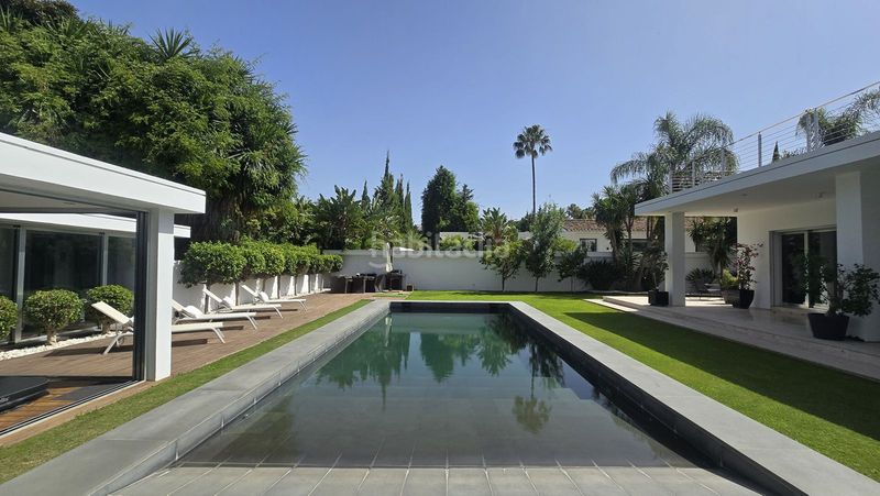 Foto 26bba324-0b9e-4d4e-84a9-f62c3daec49c. Xalet amb aparcament piscina a Las Brisas Marbella