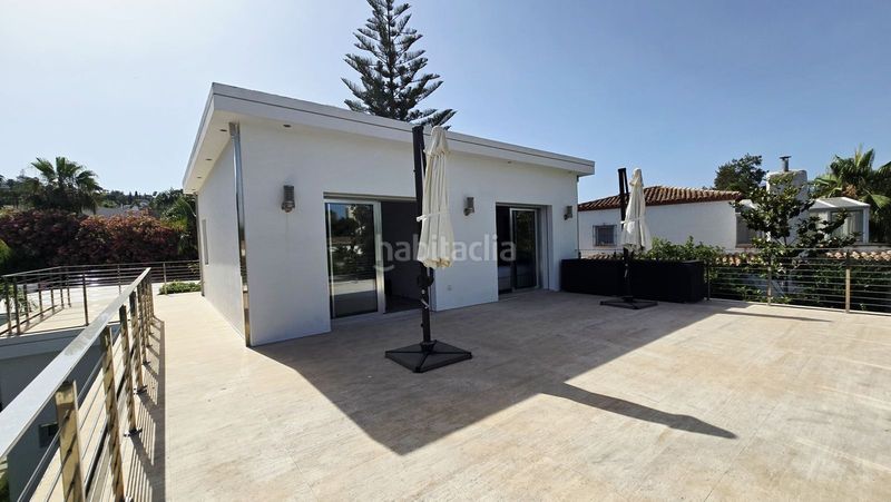 Foto 831566f3-0408-4f8a-a3a8-eb150314868e. Xalet amb aparcament piscina a Las Brisas Marbella