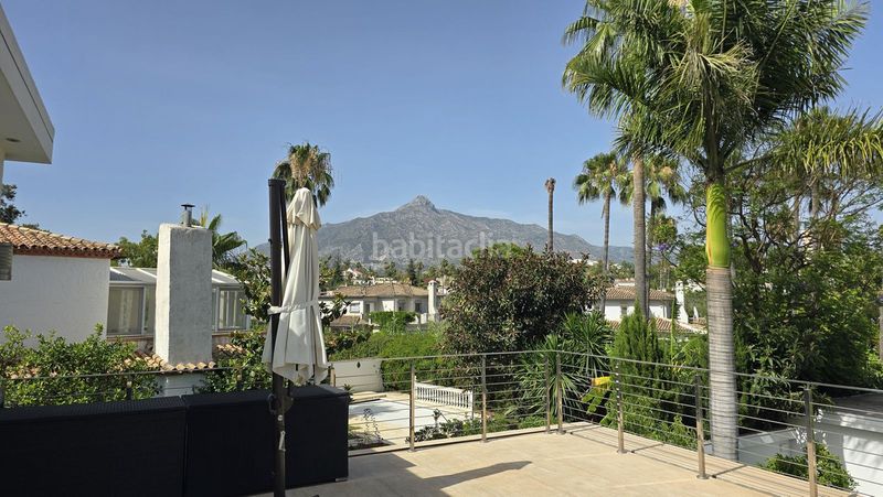 Foto 95042de9-dd6d-4737-8a8f-4cf6c8c25ea5. Xalet amb aparcament piscina a Las Brisas Marbella