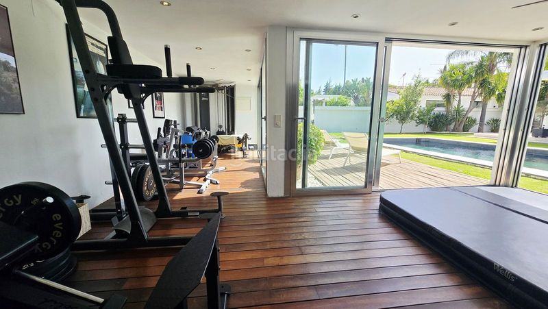 Foto d145e8aa-1462-42c1-ab1d-0cf2eb30e991. Xalet amb aparcament piscina a Las Brisas Marbella