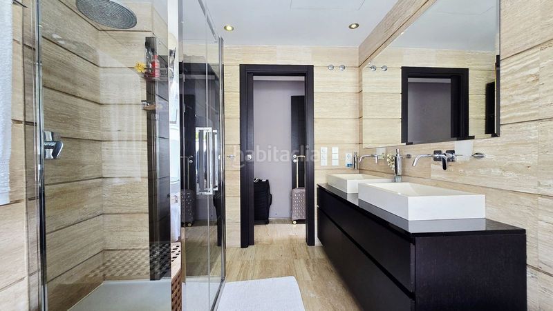 Foto ef77b38e-3f3b-4db0-aa8d-6f2bc1f0b15d. Xalet amb aparcament piscina a Las Brisas Marbella