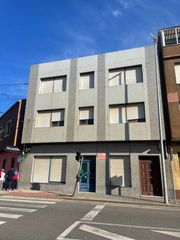 Edifici a Coristanco. Edificio completo en el centro de coristanco  alto potencial de