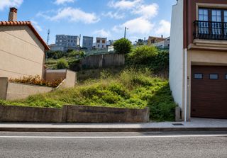Terreny residencial en Laracha. Parcela urbana en cai�n cerca de la playa  349 m  posibilidad vi
