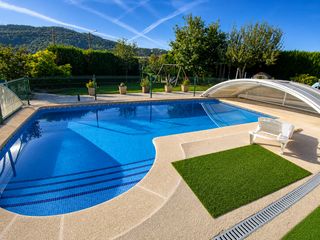 House  Pazos borela 13 b. Casa independiente con piscina privada y 2.000 m de parcela en c