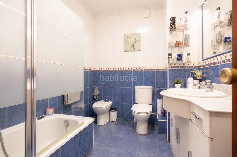 Foto d177ffe9-61e0-434a-8b82-121fd9f2330e. Flat with heating in Riazor - Visma Coruña (A)