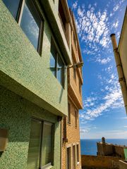 Casa adossada en Malpica de Berganti�os. Casa adosada con vistas al mar en malpica de berganti�os
