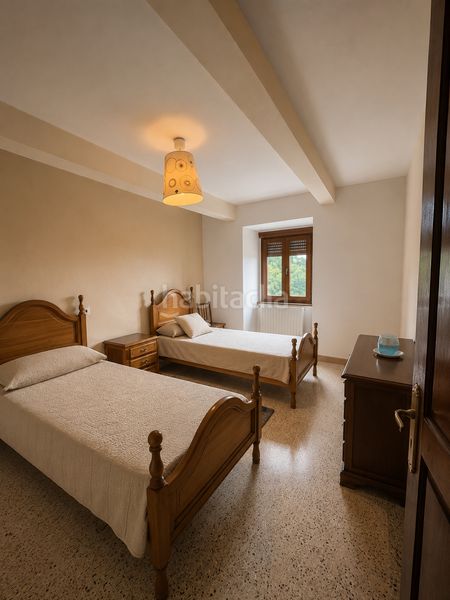Foto c46fd047-f005-4465-b094-3f645d344d68. Casa amb calefacció a Forcarei