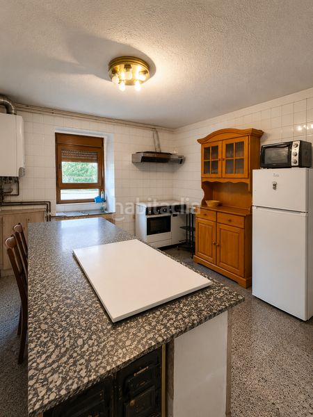Foto f4e4c4e9-e4aa-42ee-9790-17a4924c0046. Casa amb calefacció a Forcarei