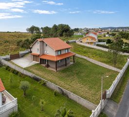 Casa a Malpica de Bergantiños. Chalet independiente con vistas al mar en malpica de bergantiños