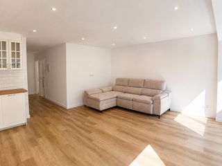 Appartement à Marín. Vivienda recién reformada de 2 dormitorios en el centro de marín