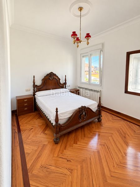 Foto 3b5a3e90-4a12-48bb-bd17-b4497dc5615a. Casa amb calefacció a Zona Fernández Labreda Pontevedra