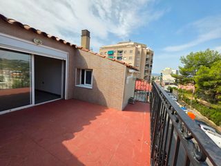 Àtic  Carrer de sant salvador. Atico con 2 terrazas con buenas vistas