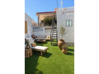 Xalet  Calle monte igueldo - urrutias. Magnifica planta baja chalet en la tranquila zona de el carmol�